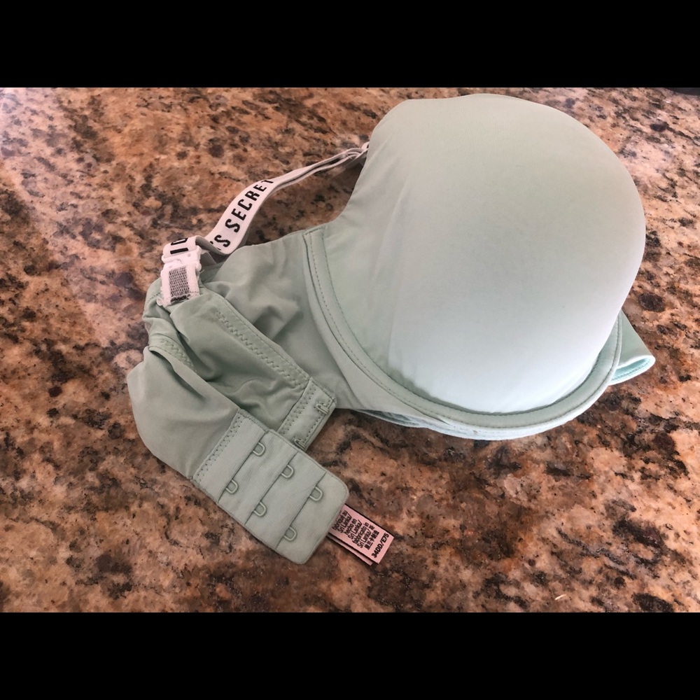 Victoria’s Secret t-shirt lined full coverage wire